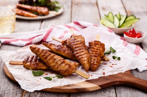 Chicken skewers food photo for website blog page.